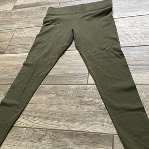 Green leggins